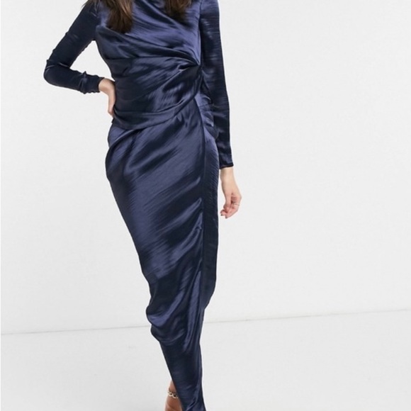 Asos Design high drape neck maxi with long sleeves in navy - Picture 2 of 4
